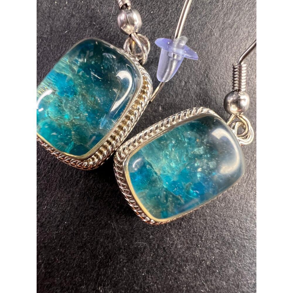 NEW neon apatite in matrix in platinum over copper - Picture 12 of 16